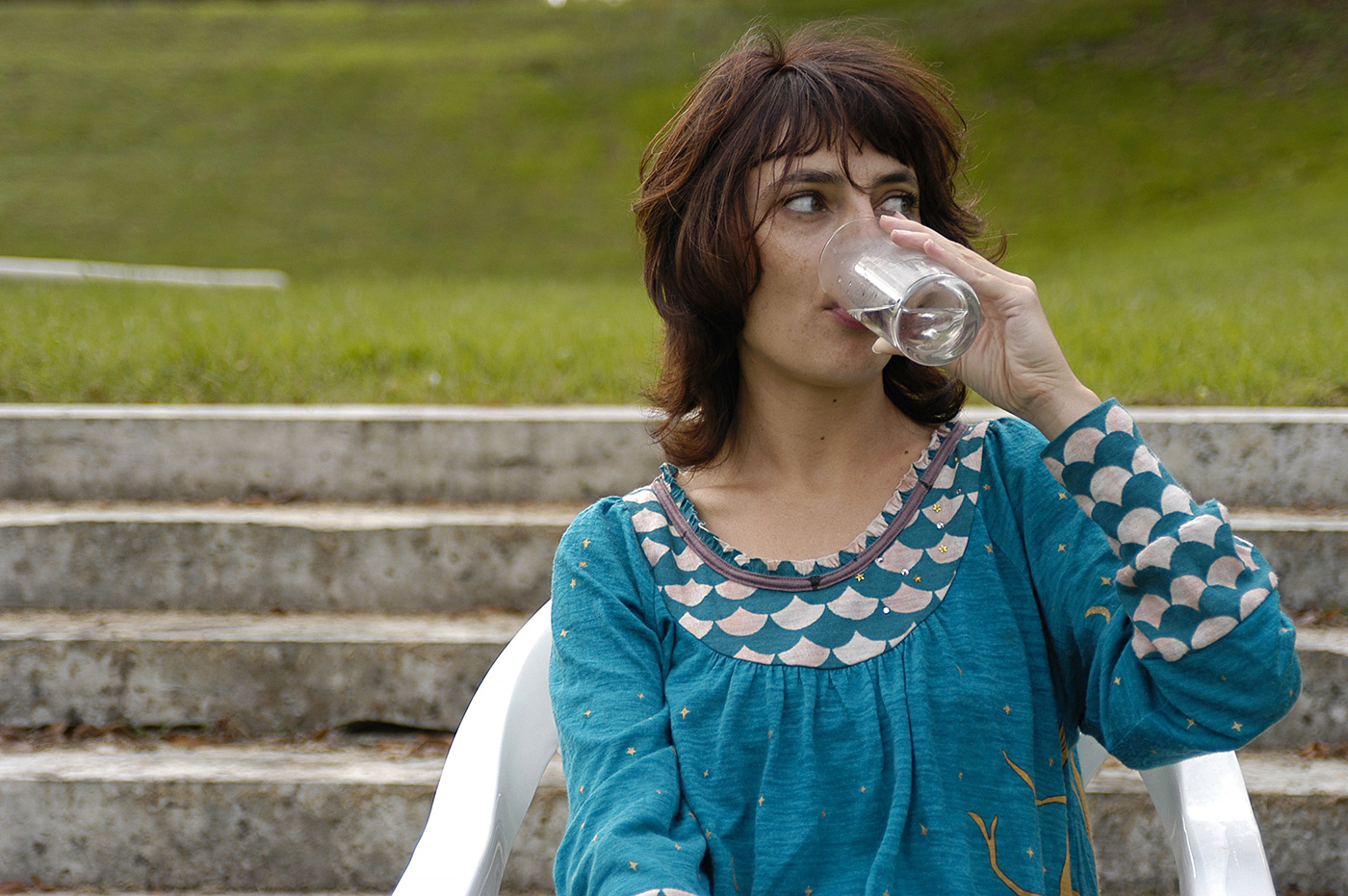 Florence Paradeis - Drink in park, 2006